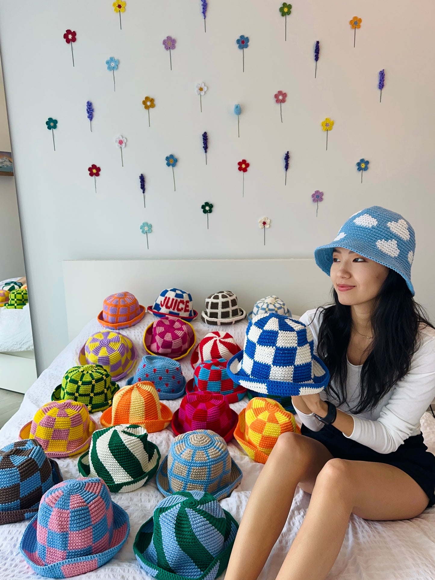Head in the Clouds Bucket Hat-Muster